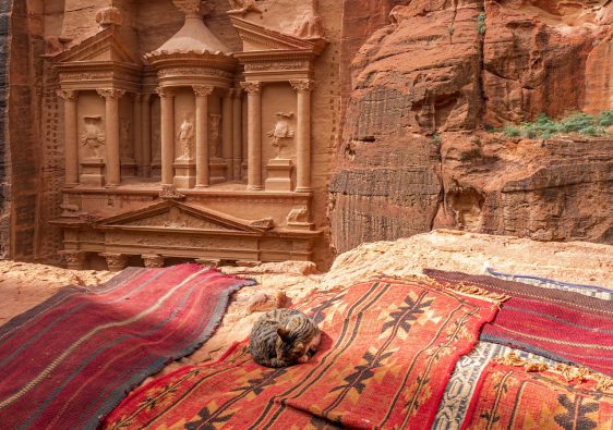 Jordánia Megigéző Világa: Egy Utazási Kaland, Amely Örökké Emlékezetes Marad